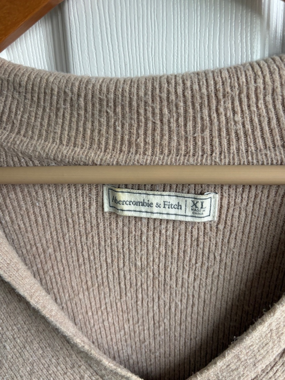 Abercrombie & Fitch Oversized Ribbed Collared V-Neck Sweater - XL - Picture 4 of 4